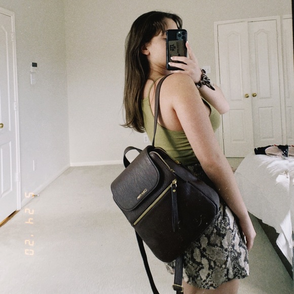 Brand new Calvin Klein bag - Picture 3 of 4